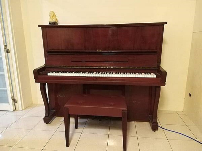 原木色鋼琴是原木做的嗎?為什麼比黑色鋼琴貴?