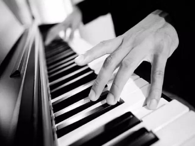  為什麼有些二手鋼琴很便宜？中古鋼琴挑選一定要注意這幾點 